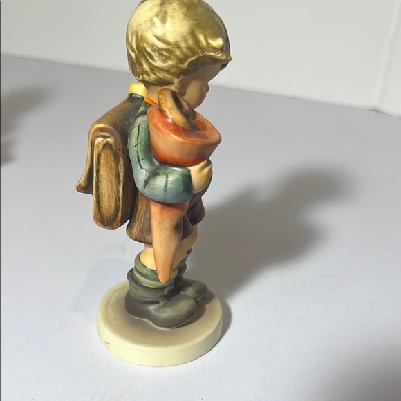 Vintage Hummel Boy Figurine with Backpack Little Scholar. GH102 - Picture 4 of 6